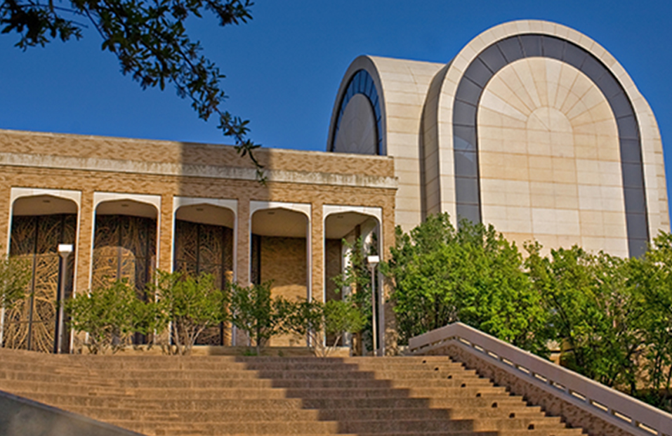 Exterior shot of the Onstead-Packer Biblical Studies Building and the Beauchamp Amphitheater